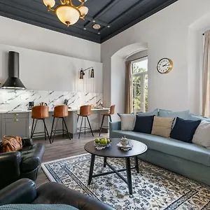 Carpathia Apartamento